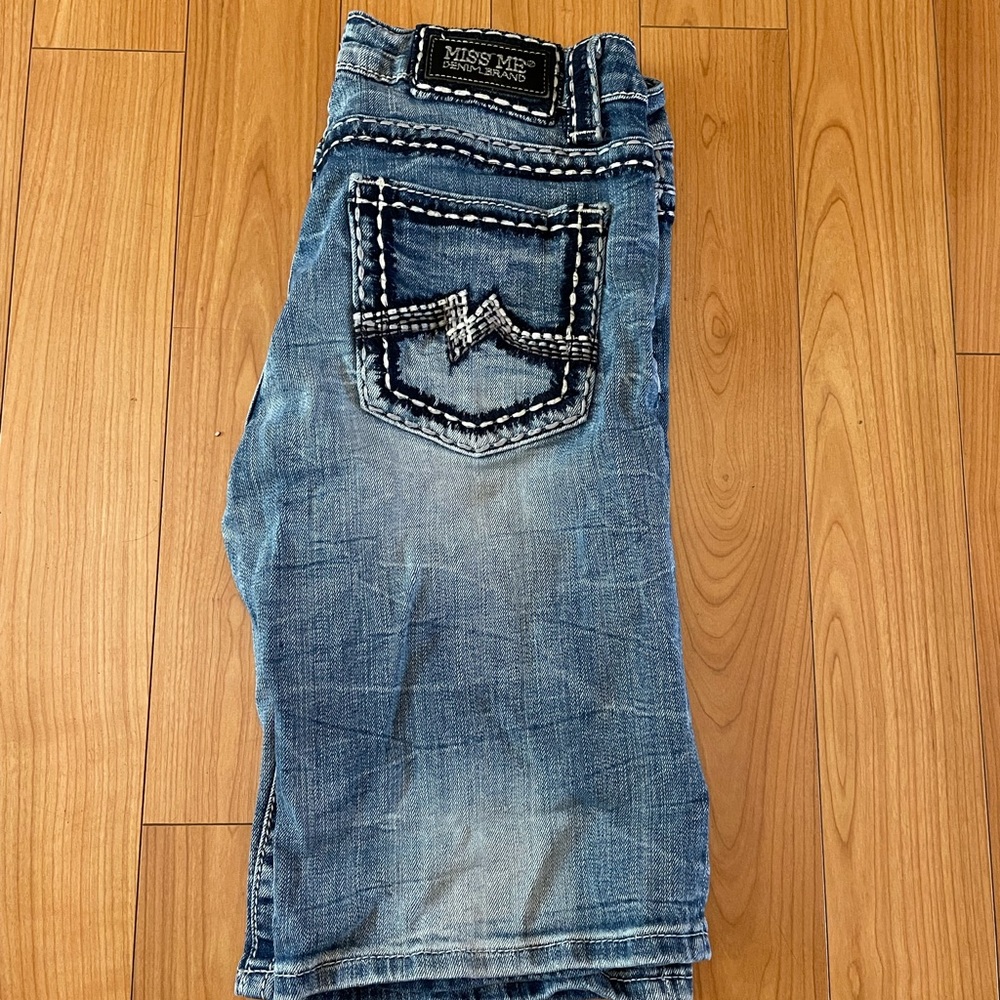 Miss Me Cropped Jeans! Size: 27!